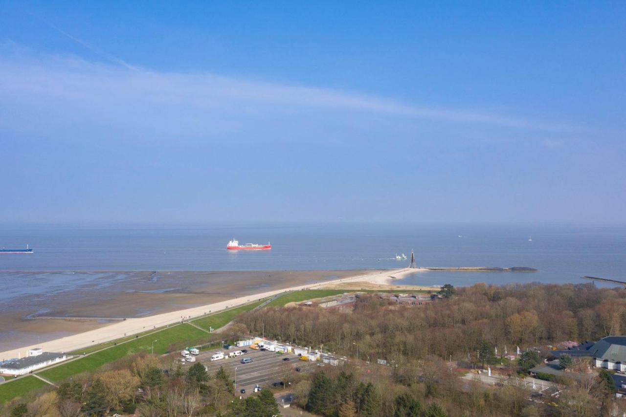 Trafalgar 127 Cuxhaven Bagian luar foto